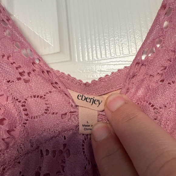 Eberjey Beatrix Plunge Chemise Eyelet Lace Detail, Dusty Pink size Large - Picture 3 of 3